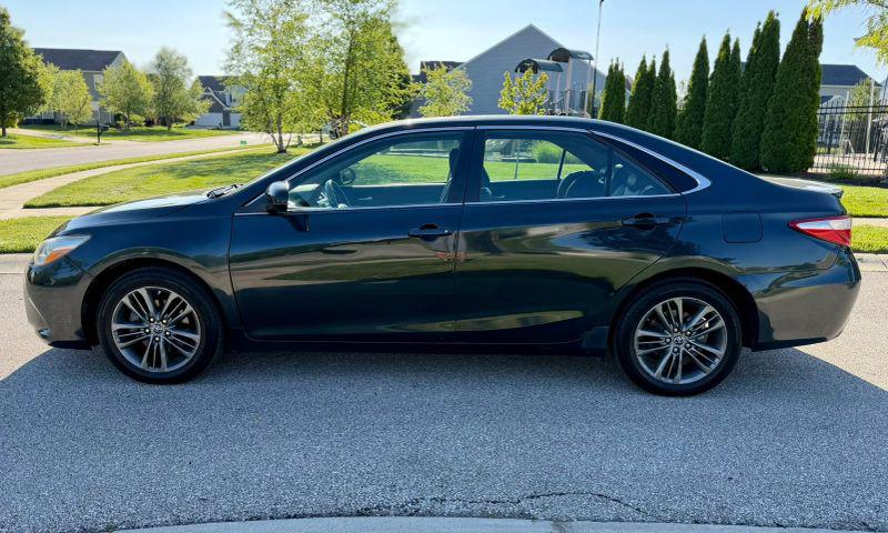 2017 Toyota Camry SE