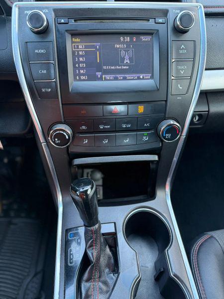 2017 Toyota Camry SE