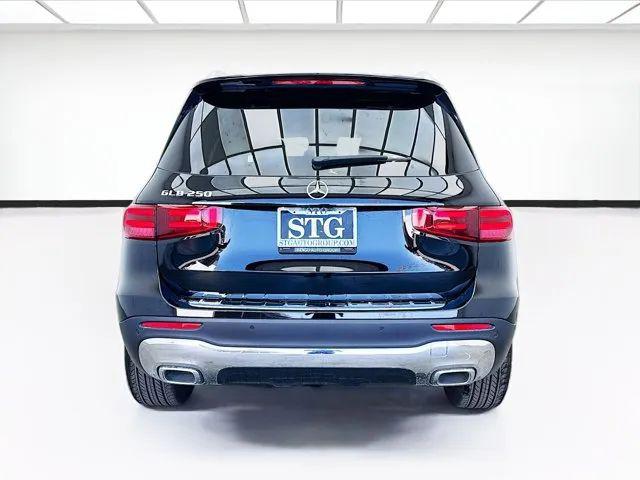 2025 Mercedes-Benz GLB 250
