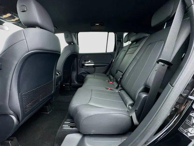 2025 Mercedes-Benz GLB 250