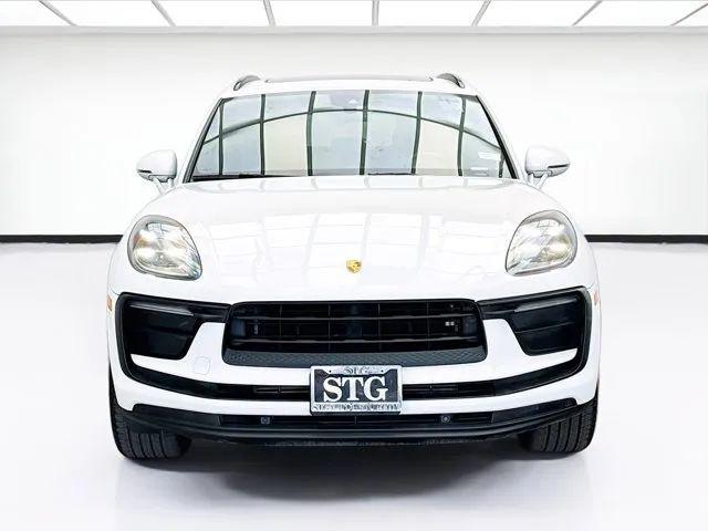 2022 Porsche Macan Base