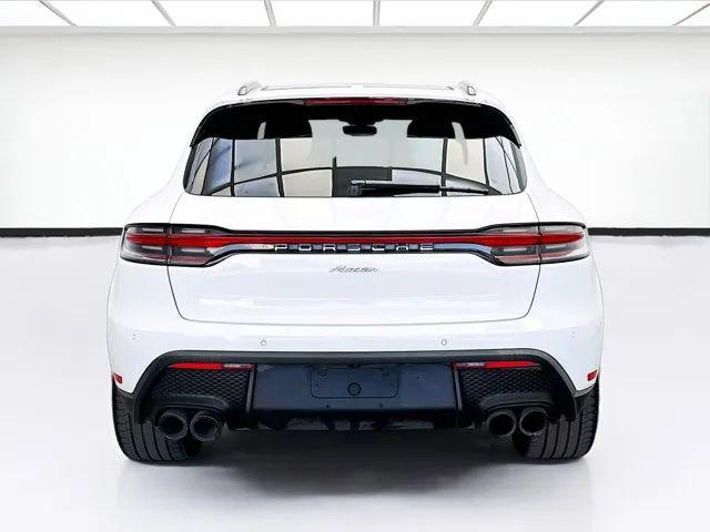 2022 Porsche Macan Base