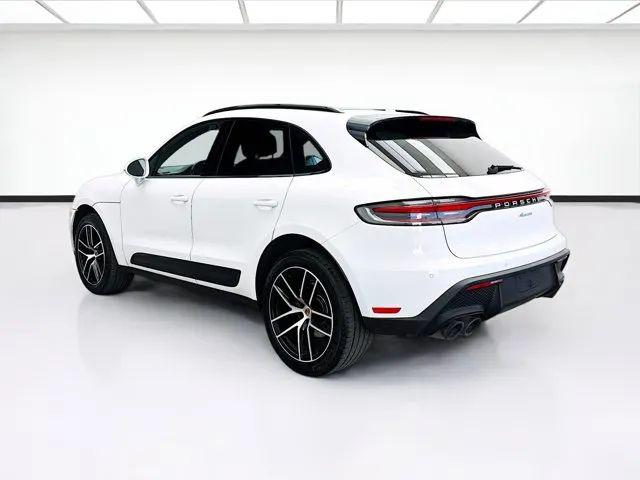 2022 Porsche Macan Base