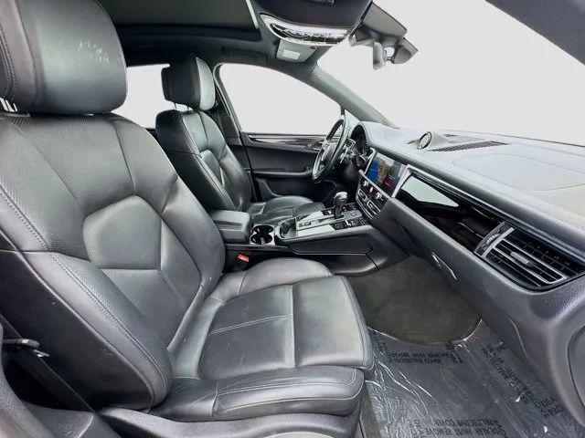 2022 Porsche Macan Base