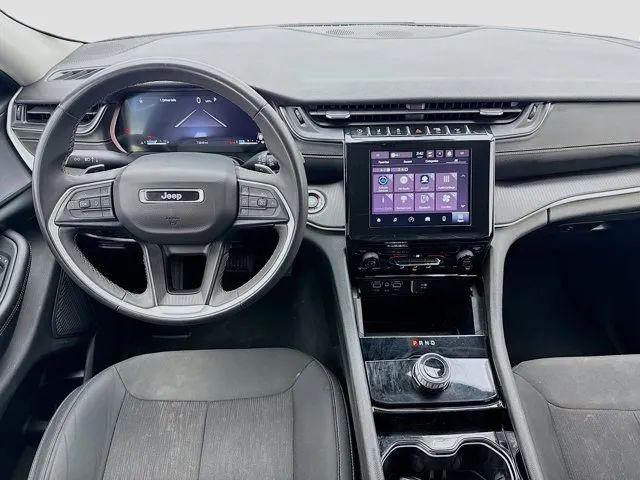 2023 Jeep Grand Cherokee L Laredo 4x4