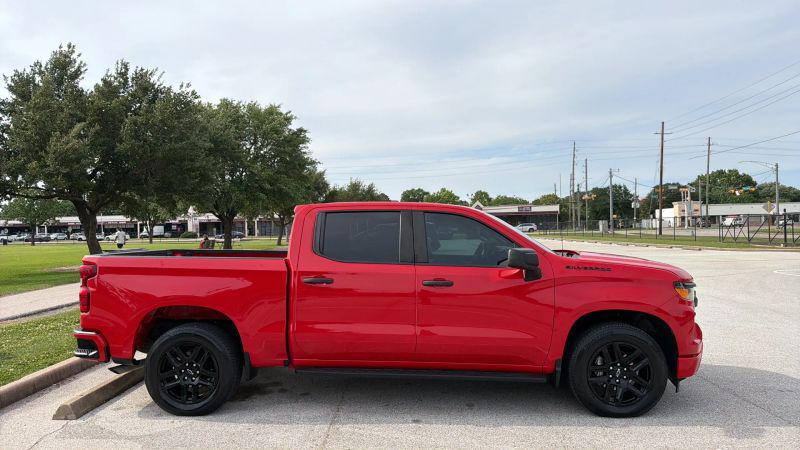 2024 Chevrolet Silverado 1500 2WD Crew Cab Short Bed Custom