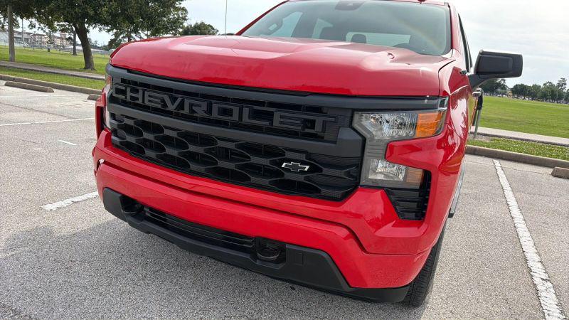 2024 Chevrolet Silverado 1500 2WD Crew Cab Short Bed Custom