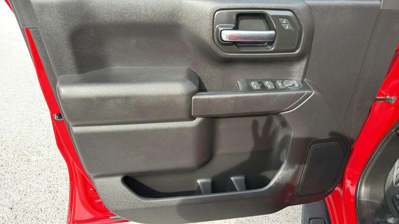 2024 Chevrolet Silverado 1500 2WD Crew Cab Short Bed Custom