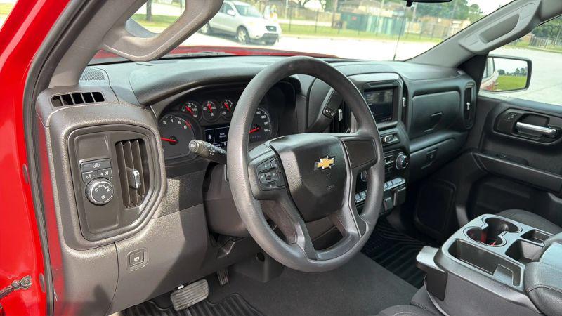 2024 Chevrolet Silverado 1500 2WD Crew Cab Short Bed Custom