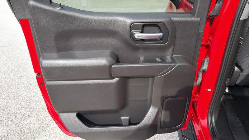 2024 Chevrolet Silverado 1500 2WD Crew Cab Short Bed Custom