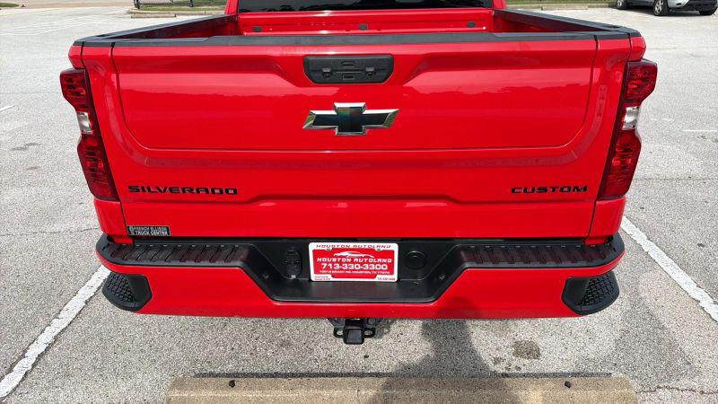2024 Chevrolet Silverado 1500 2WD Crew Cab Short Bed Custom