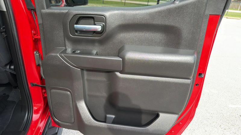 2024 Chevrolet Silverado 1500 2WD Crew Cab Short Bed Custom