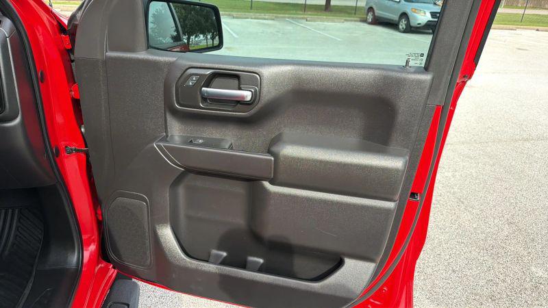 2024 Chevrolet Silverado 1500 2WD Crew Cab Short Bed Custom
