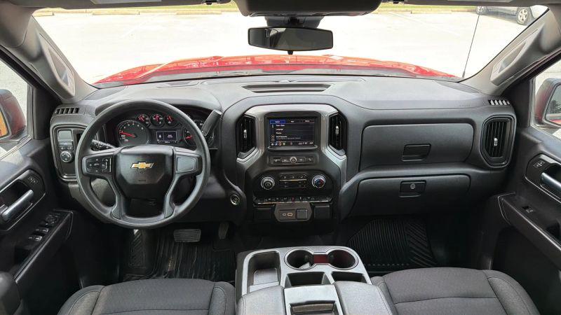 2024 Chevrolet Silverado 1500 2WD Crew Cab Short Bed Custom
