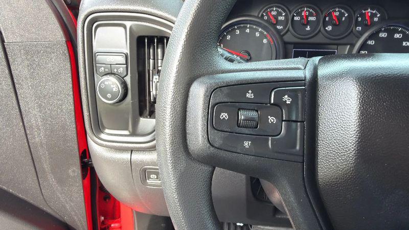 2024 Chevrolet Silverado 1500 2WD Crew Cab Short Bed Custom