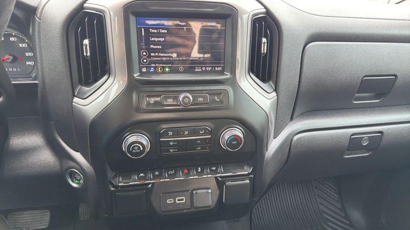 2024 Chevrolet Silverado 1500 2WD Crew Cab Short Bed Custom