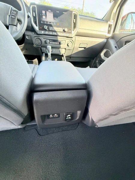 2025 Nissan Frontier Crew Cab SV 4x2