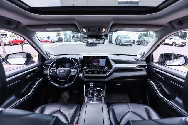 2020 Toyota Highlander Platinum