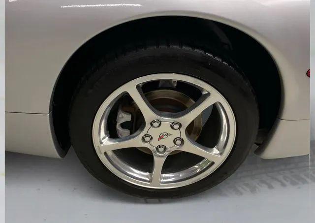 2001 Chevrolet Corvette Base