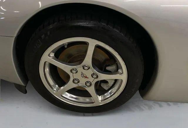 2001 Chevrolet Corvette Base