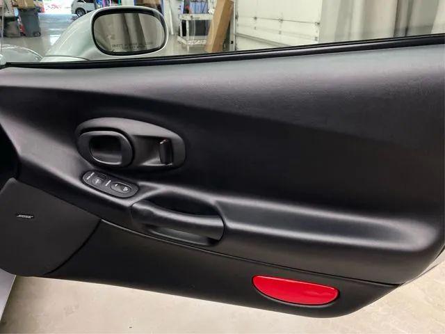 2001 Chevrolet Corvette Base