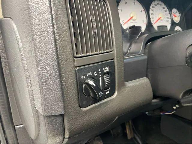 2003 Dodge Ram 2500 SLT