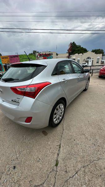 2017 Hyundai Elantra GT Base