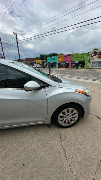 2017 Hyundai Elantra GT Base