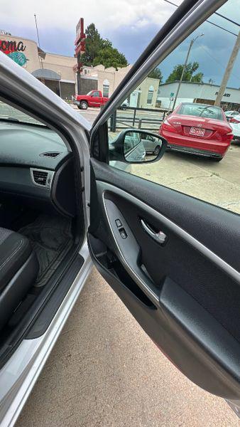 2017 Hyundai Elantra GT Base