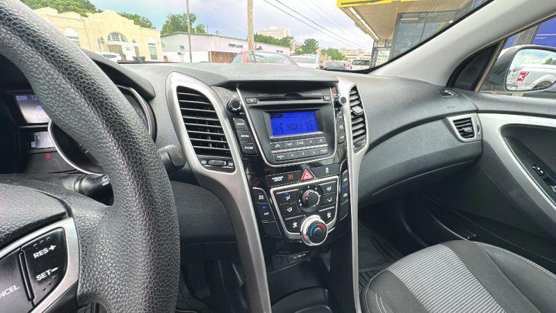 2017 Hyundai Elantra GT Base