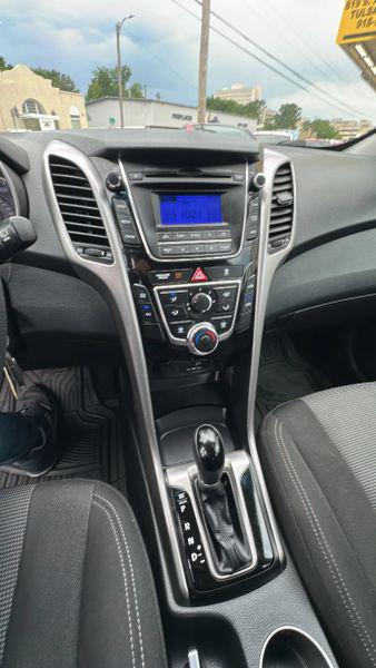 2017 Hyundai Elantra GT Base