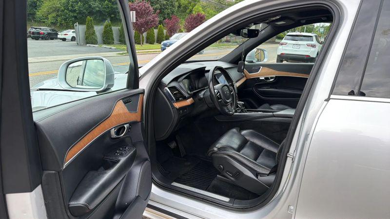 2018 Volvo XC90 T6 Inscription