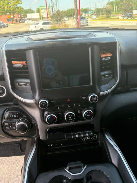 2019 Ram 1500 Big Horn/Lone Star Crew Cab 4x4 5'7" Box