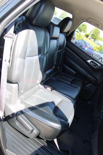 2016 Nissan Pathfinder SL