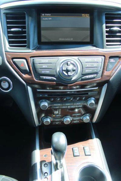 2016 Nissan Pathfinder SL