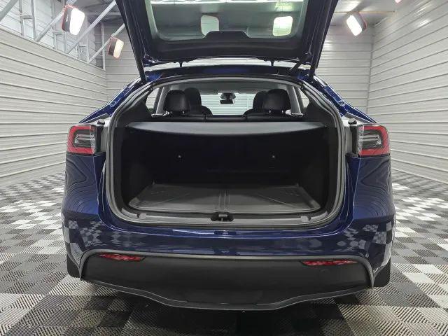 2025 Tesla Model Y Long Range Dual Motor All-Wheel Drive
