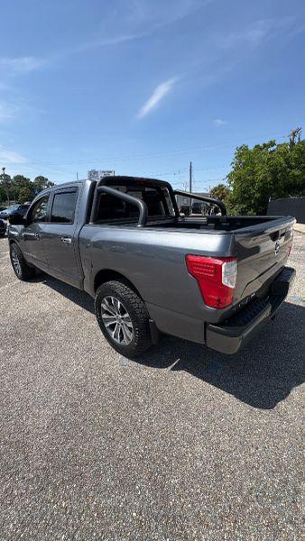2018 Nissan Titan SL