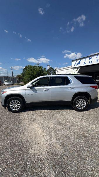 2021 Chevrolet Traverse FWD LT Leather