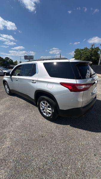 2021 Chevrolet Traverse FWD LT Leather