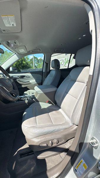 2021 Chevrolet Traverse FWD LT Leather