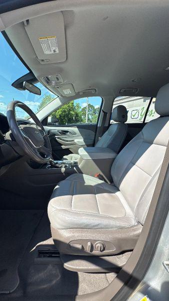 2021 Chevrolet Traverse FWD LT Leather