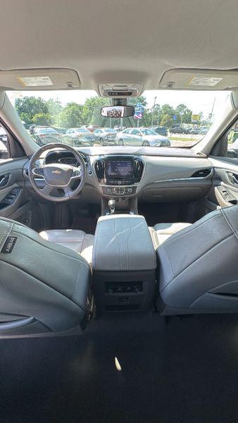 2021 Chevrolet Traverse FWD LT Leather