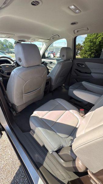 2021 Chevrolet Traverse FWD LT Leather