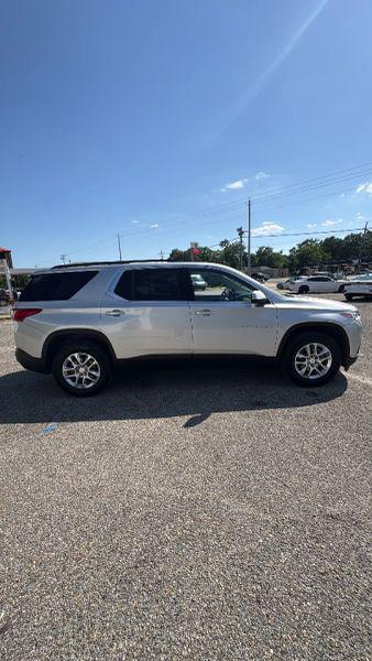 2021 Chevrolet Traverse FWD LT Leather