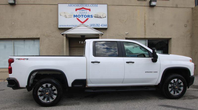 2022 Chevrolet Silverado 2500HD 4WD Crew Cab Standard Bed Custom