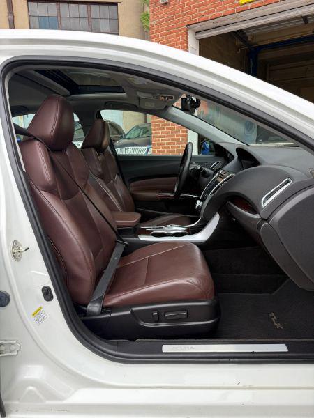 2017 Acura TLX w/Technology Package