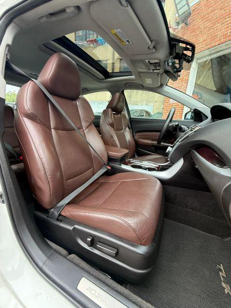 2017 Acura TLX w/Technology Package