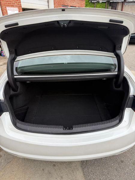 2017 Acura TLX w/Technology Package