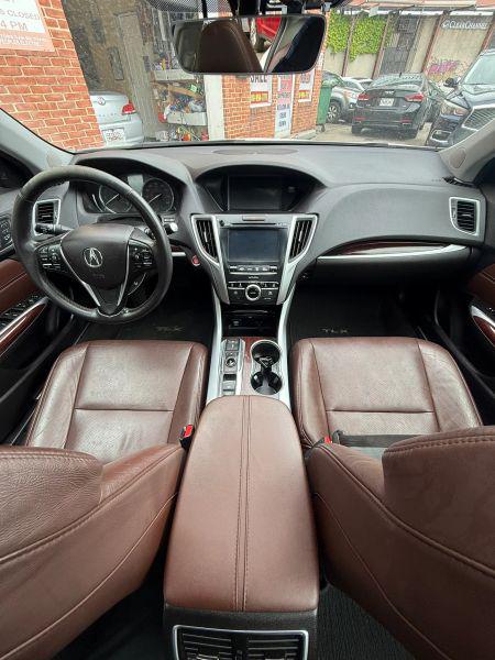 2017 Acura TLX w/Technology Package