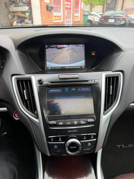 2017 Acura TLX w/Technology Package